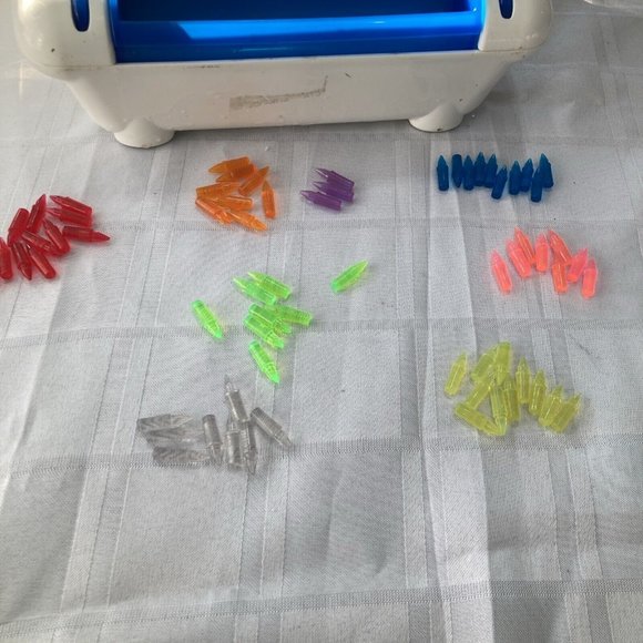 Vintage Lite Brite 2003 With 50+ Pegs And Bulb Classic Toy Read - Picture 2 of 7